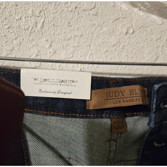 Judy Blue high waist button fly stretch jeans
13x31 - Picture 4 of 6